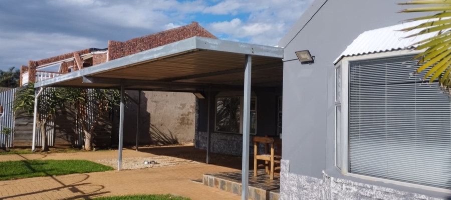 4 Bedroom Property for Sale in Noorsekloof Eastern Cape